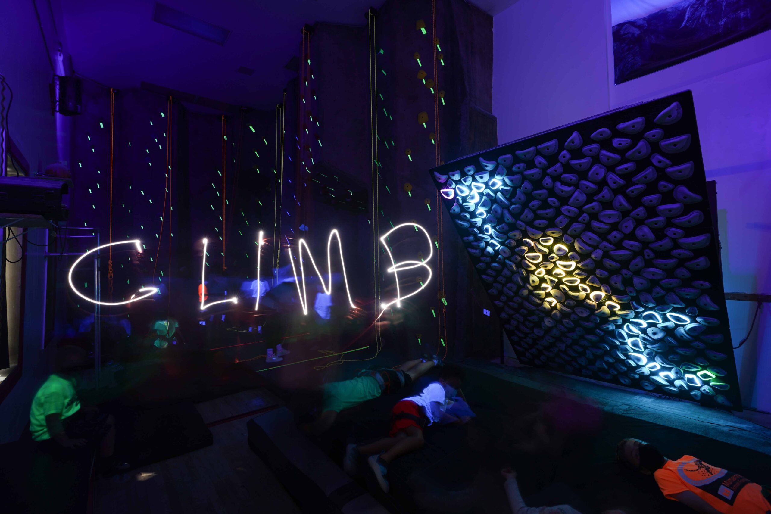 climb trc blacklight